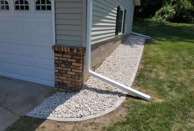 Leaf Removal, Debris Clearing & Downspout Checks